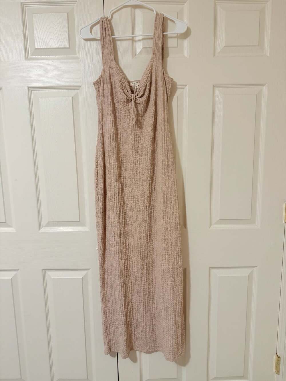 See You Monday Maxi Dress Size L Pink Crinkle Tie Front